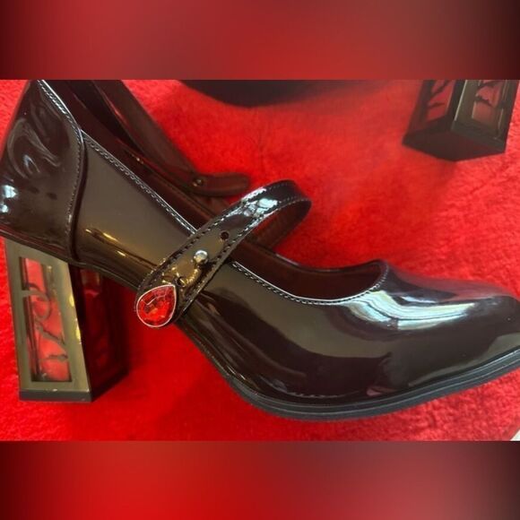 Glossy Black Mary Jane Heels with Unique Transparent Heel - Picture 6 of 8